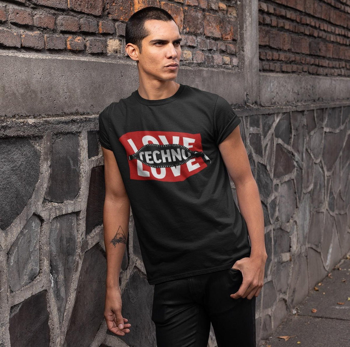 Techno Love Softstyle T-Shirt | Techno Outfit